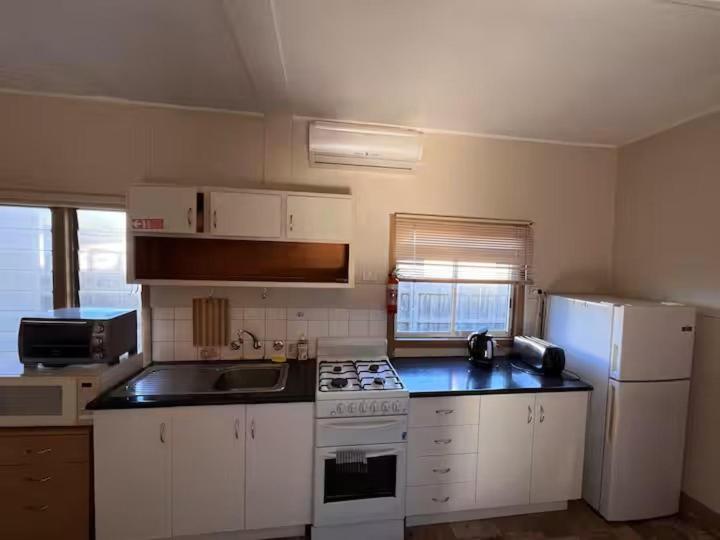 Kickback Cottages Lakes Entrance Buitenkant foto